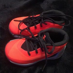 Toddler Size 5 Boy Shoes